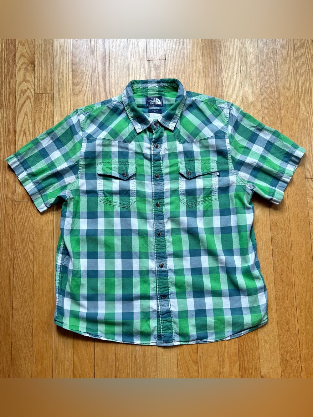The North Face Men’s Short Sleeve Button Shirt Hiking XL Green Blue White Plaid